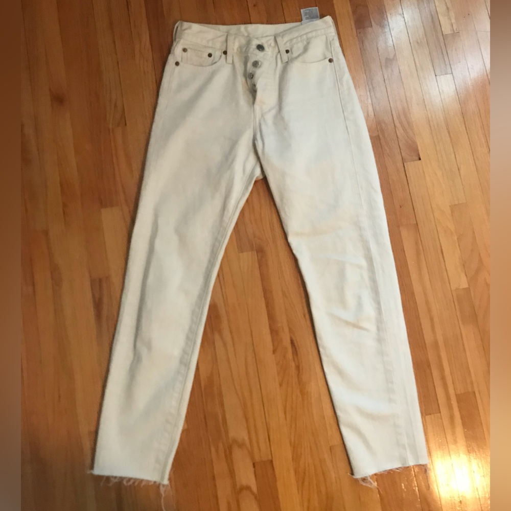 SOLD Free People (Levi’s) High Waisted Ankle Crop in Cream, 26 - Picture 1 of 9